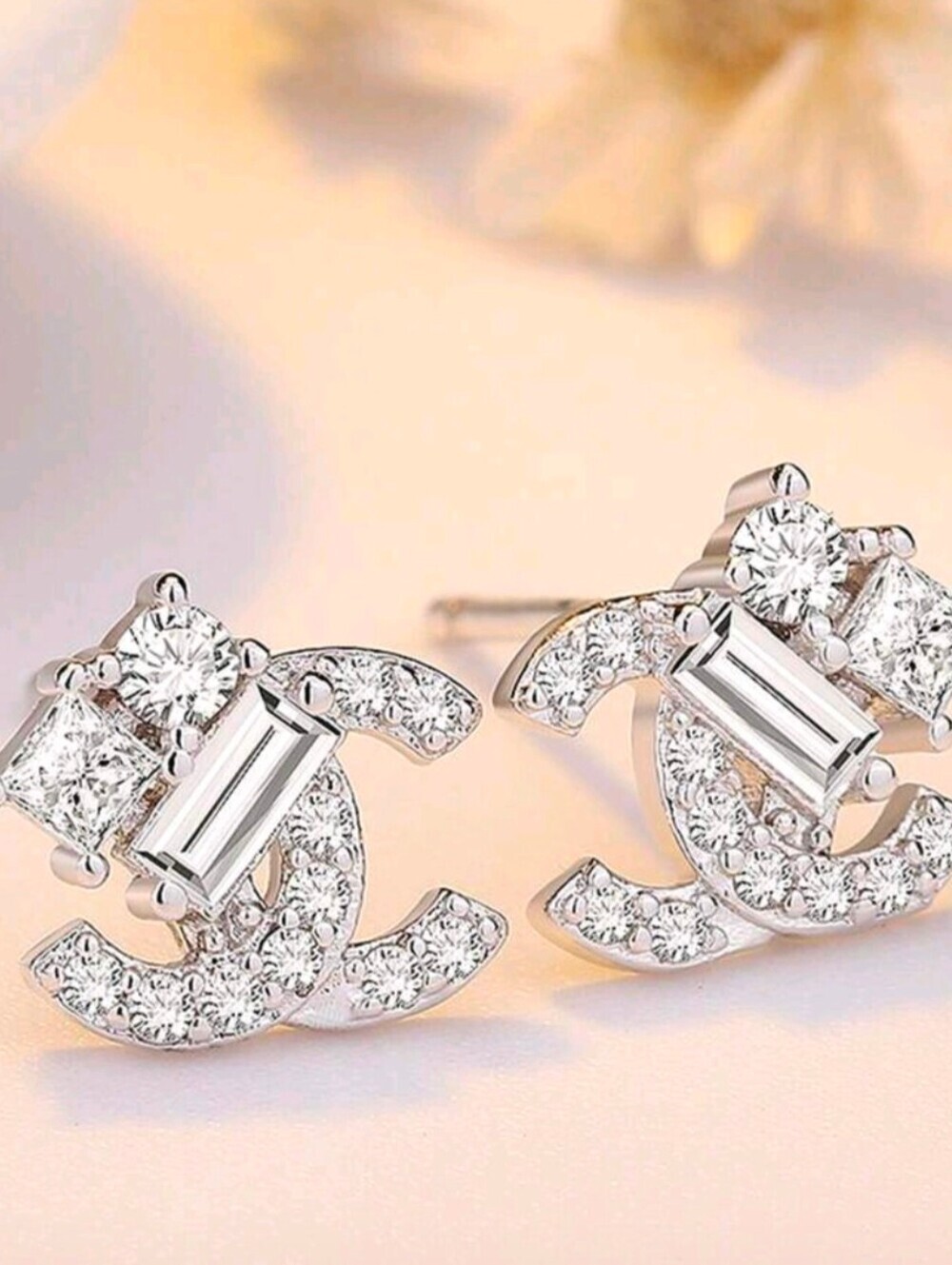 Silver Crystal Interlocking CC Stud Earrings Nwot